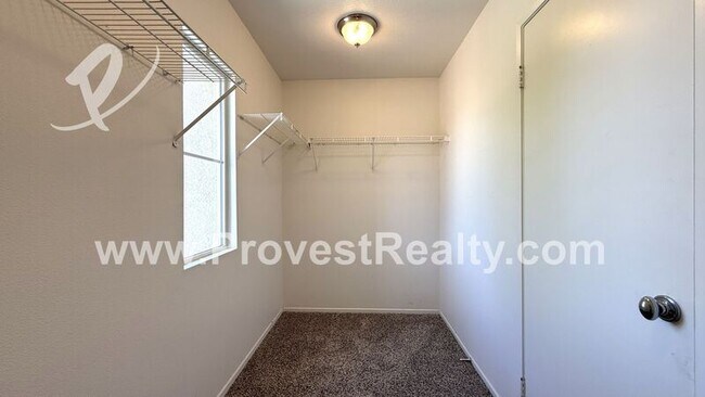 Building Photo - 15015 Kitfox Ln