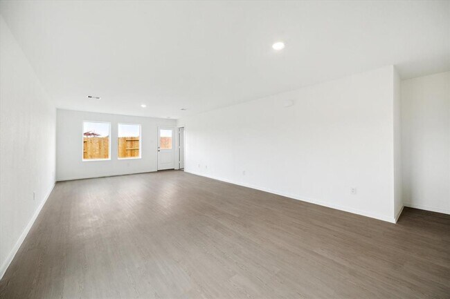 Building Photo - 28830 Texas Sparrow Ln