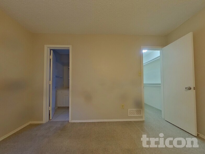 Building Photo - 5929 Birchhill Rd