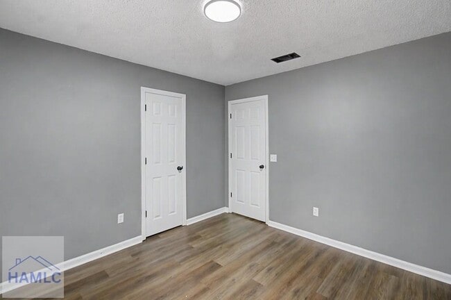 Building Photo - 291 Sabreena Cir