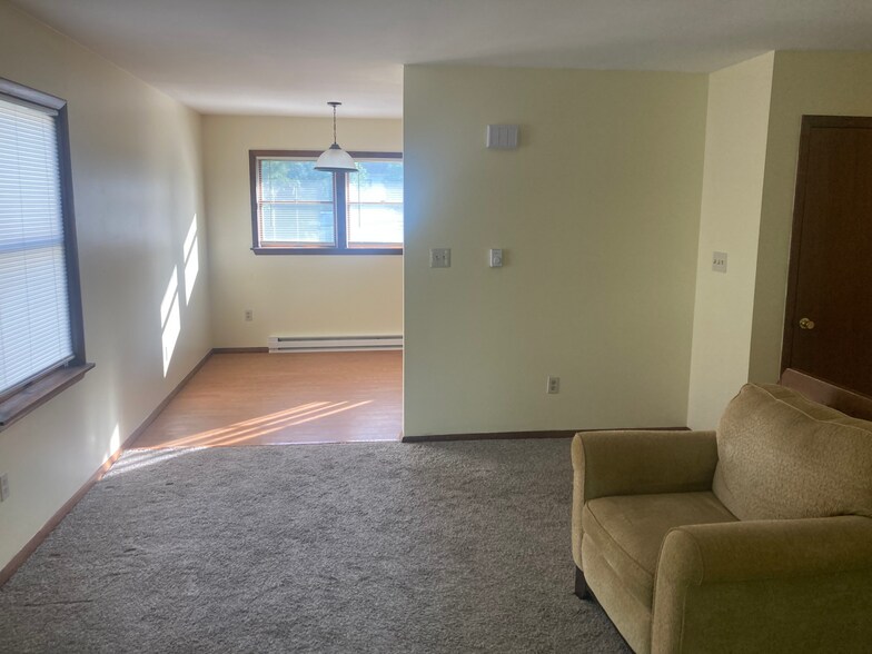 Living Rm - 3146 Shellers Bend