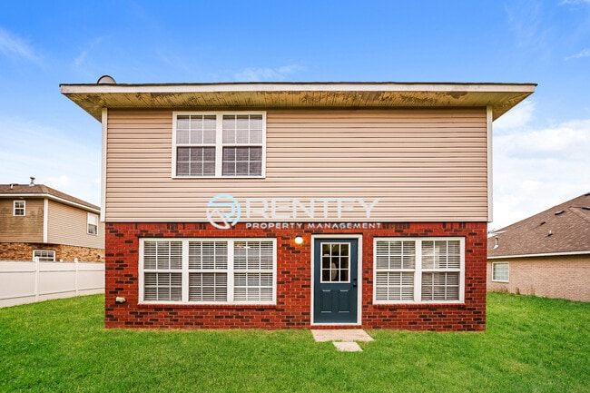 Building Photo - 2027 Quill Ct