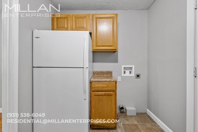 Building Photo - Charming 2BR Cottage Near Downtown Clarksville