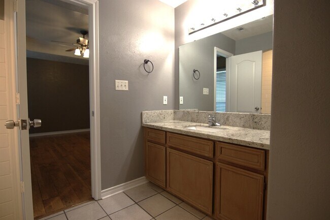 Building Photo - 8525 Sunflower Ln