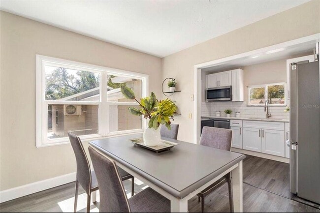 Building Photo - HOUSING VOUCHER ACCEPTED: : Updated St. Pete Home with Private Yard, Hot Tub & More!