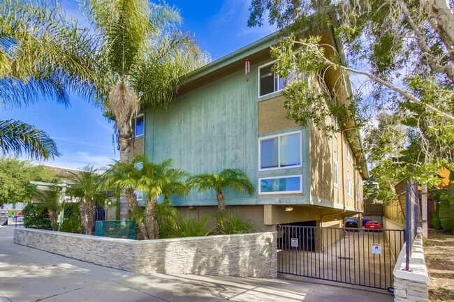 Building Photo - Heart of Normal Heights! 2 Bedrooms w/ In Unit Washer/Dryer! Two Assigned Gated Parking Spaces!