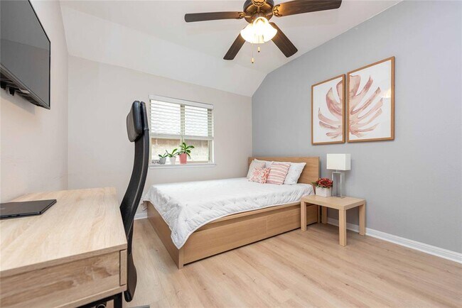 Building Photo - 5701 Gunnison Turn Rd