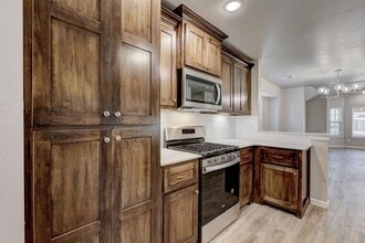 Building Photo - 5813 Goldfinger Rd