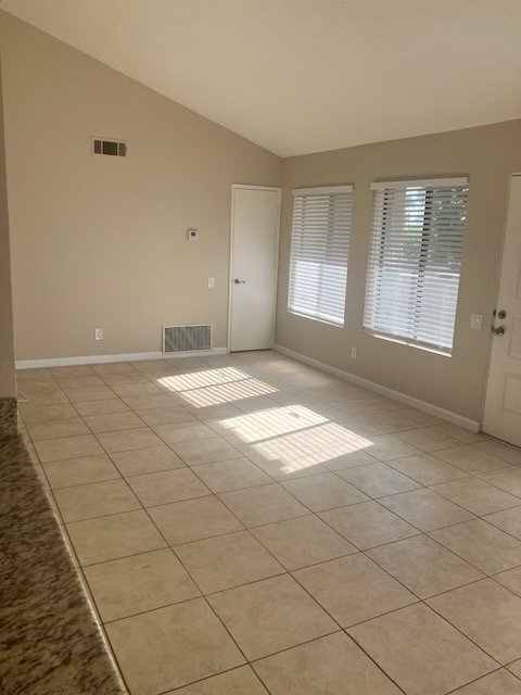 Building Photo - Chic Palm Springs Condo with Modern Granite Touches – Cozy 1 Bed, 1 Bath Retreat!