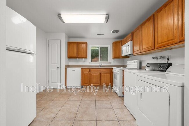 Building Photo - 1069 S 80 E