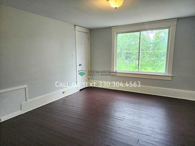 Building Photo - 68 27th St NW