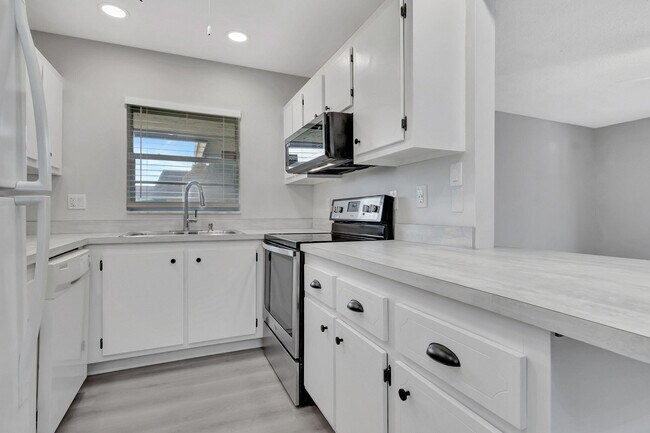 Building Photo - 1251 NW 13th St