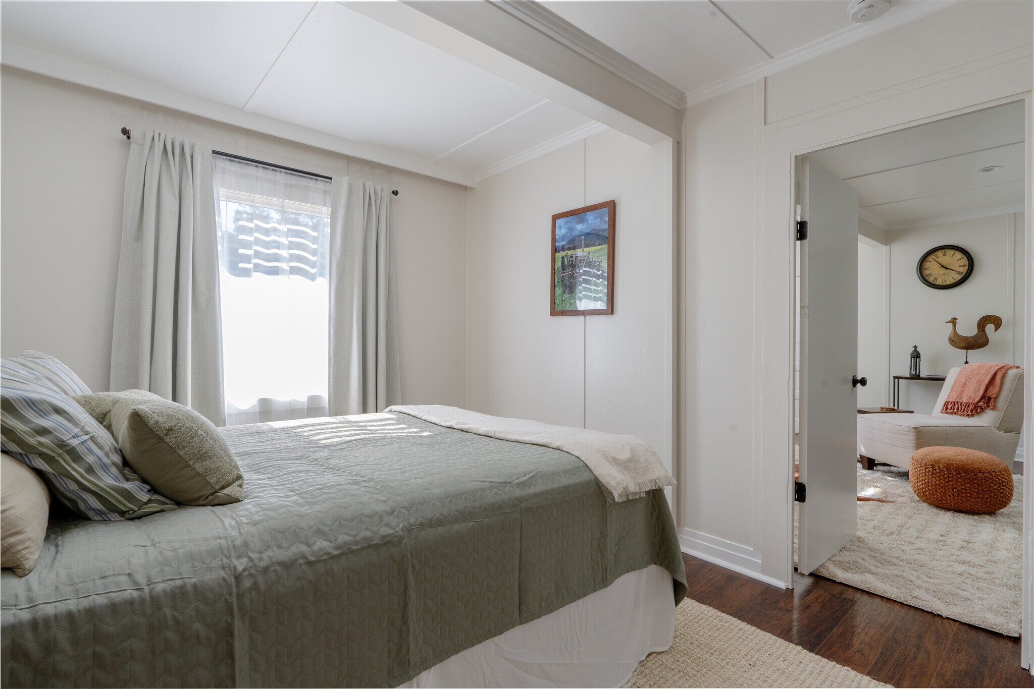 Building Photo - 273 W Carmel Valley Rd