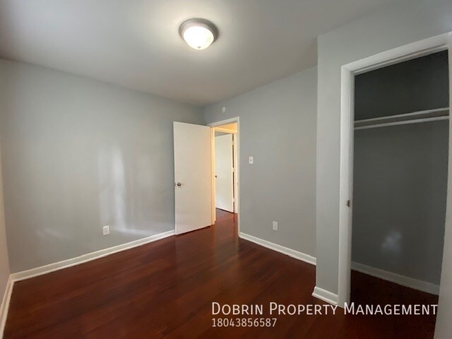 Building Photo - 3906 Lynhaven Ave