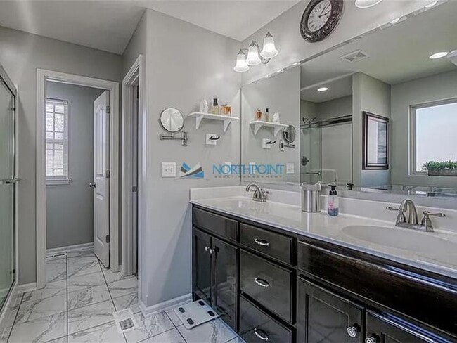 Building Photo - Gorgeous 4 bedroom, 3 bath home in Spring ...