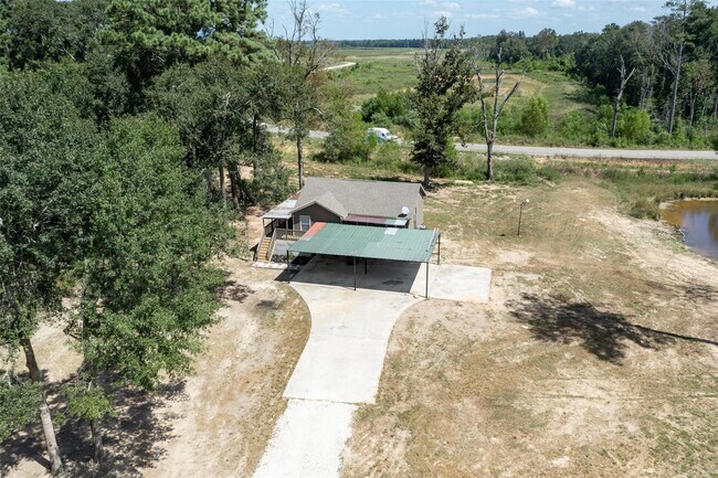Building Photo - 1906 County Rd 3434N