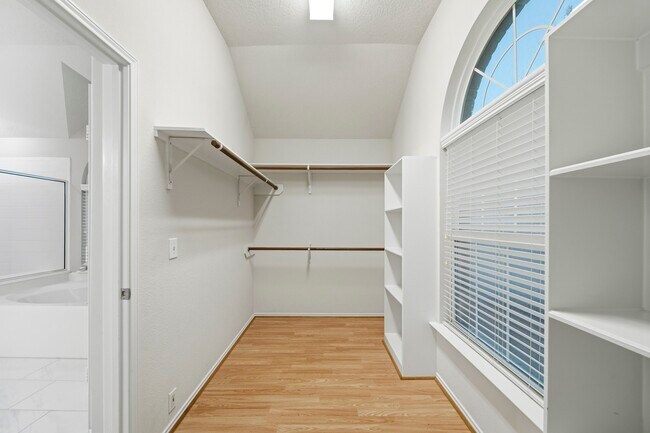 Building Photo - 11814 Berkway Trail