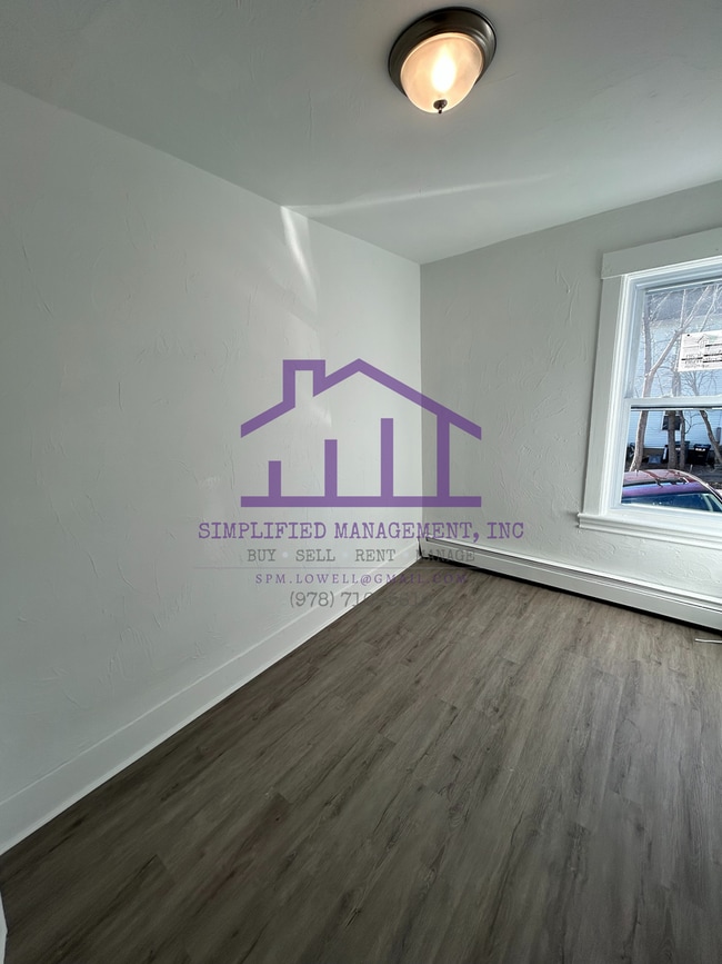 Building Photo - 221 Regan St