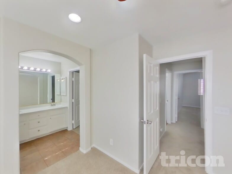 Building Photo - 3632 Mountain River St