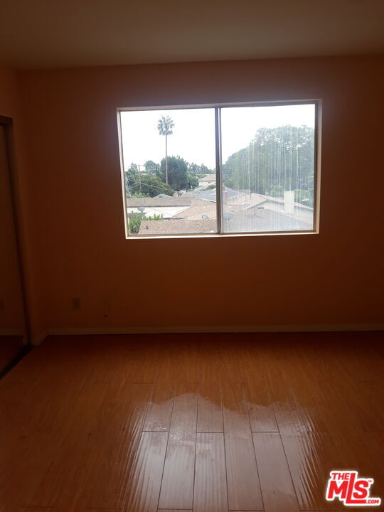 Building Photo - 2432 Colby Ave