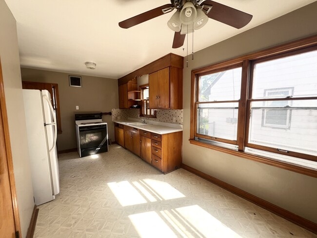 Building Photo - 4338 N 54th St