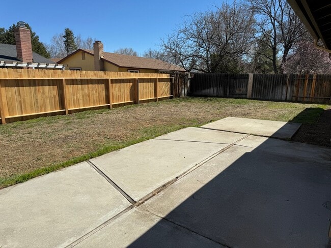 Building Photo - Stylish Modern 3 bed 2 bath house