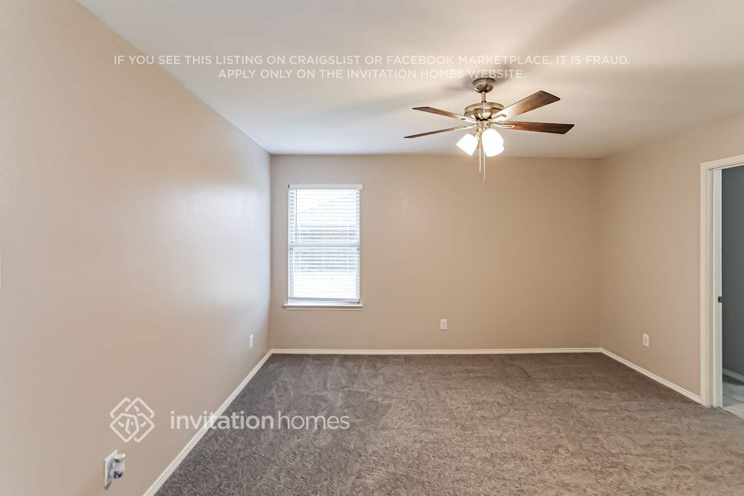 Building Photo - 501 Hawthorn Dr