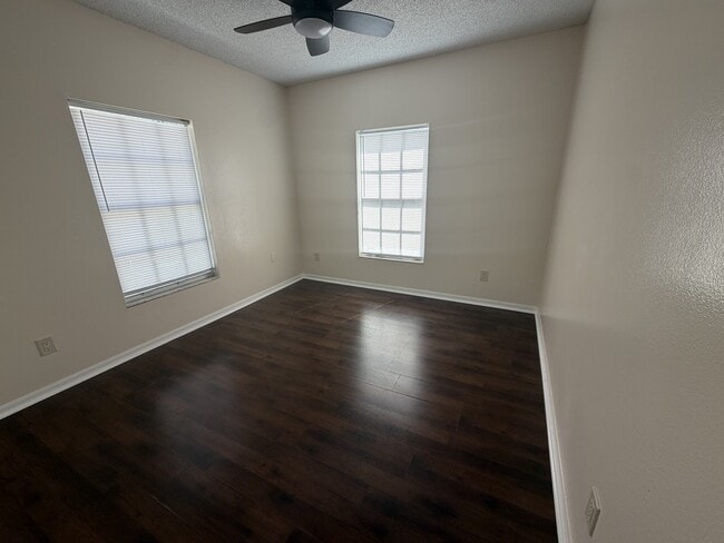 Building Photo - 1074 Universal Rest Pl