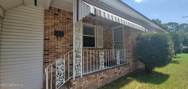 Building Photo - 1083 Willow Branch Ave