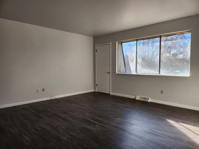 Building Photo - 2739 Leisure Dr