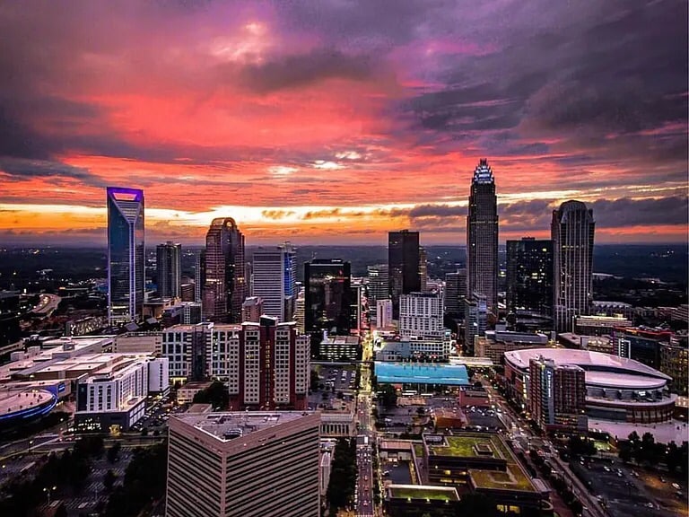 Building Photo - 1025 Brookhurst Dr