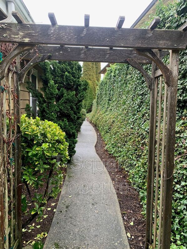 Building Photo - 12120 E Gibson Rd