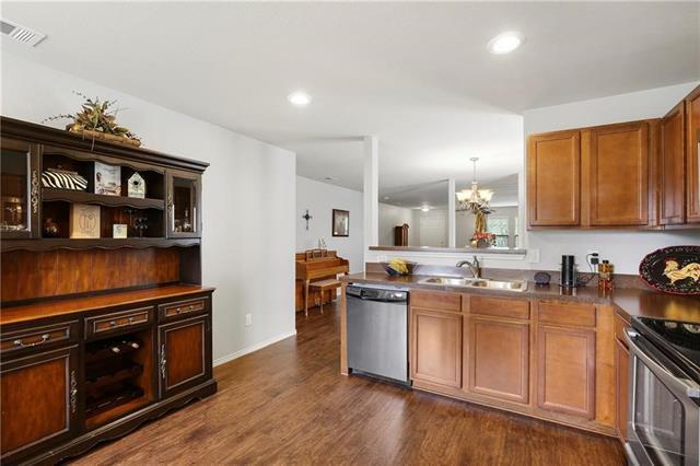 Building Photo - 807 Windflower Dr