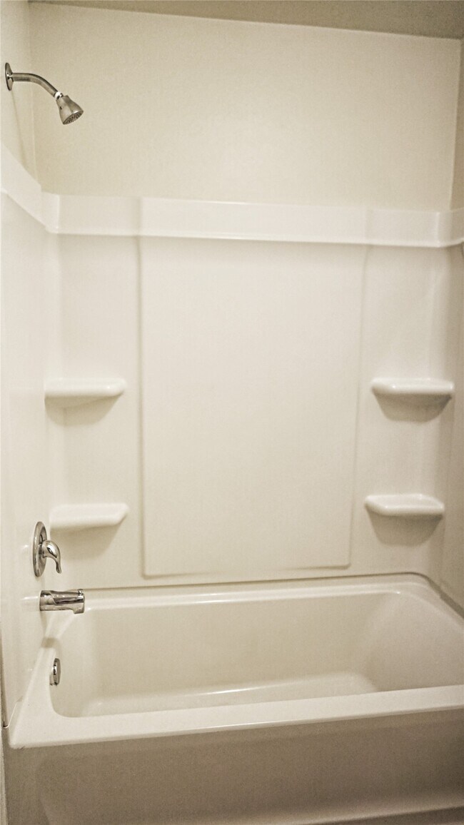 Building Photo - 10510 Pine Landing Dr