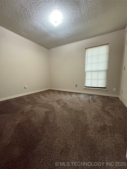 Building Photo - 2829 S 137th E Ave