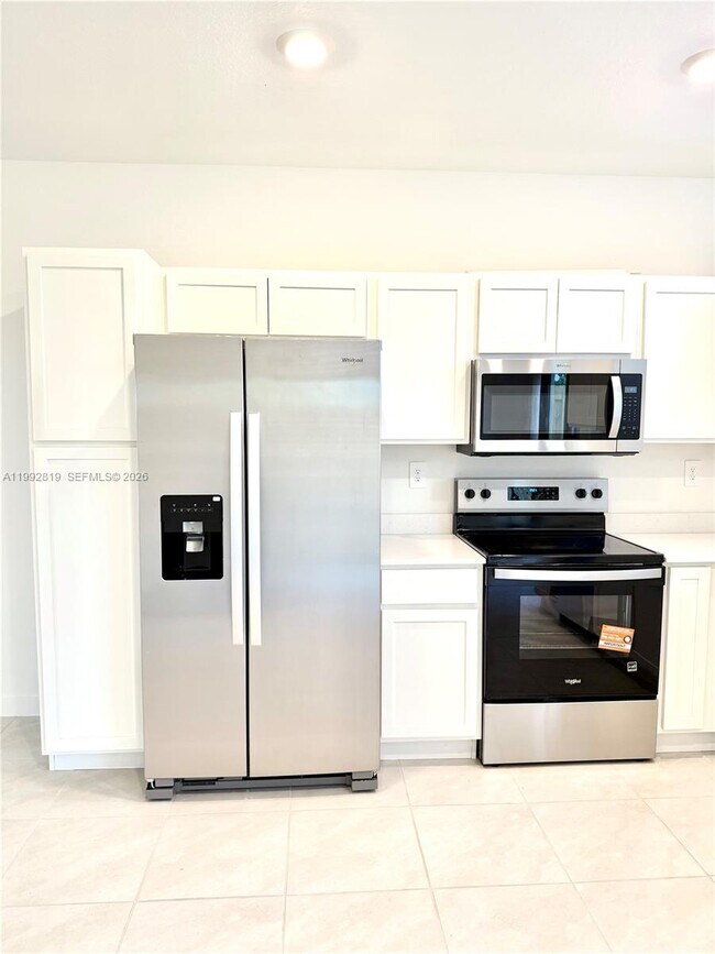 Building Photo - 359 NE 16th St