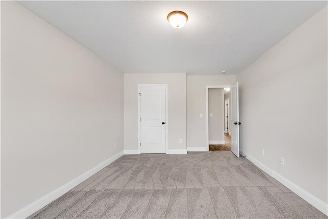 Building Photo - 2164 Savannah Dr