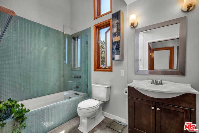Building Photo - 4450 Campbell Dr