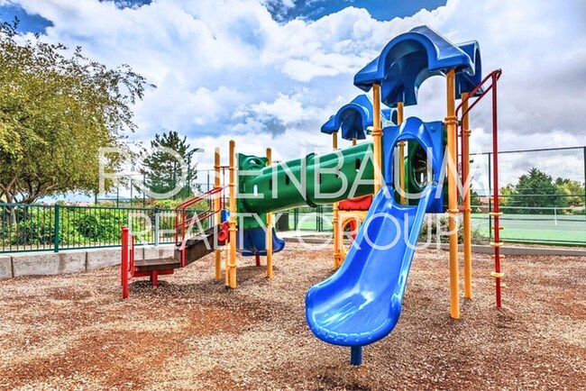 Building Photo - 5361 N Bremont Way