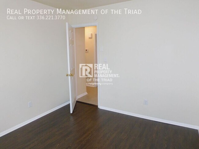 Building Photo - 4302 Parker St
