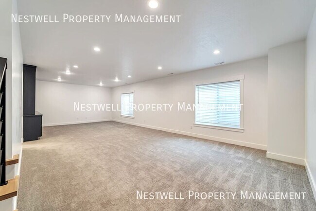 Building Photo - 10907 Paddle Board Way