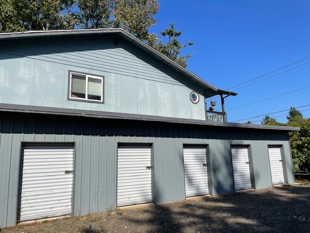 Building Photo - 329 S Forrest St