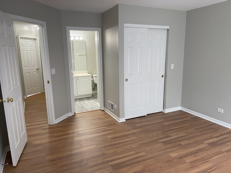 Building Photo - 1694 Sienna Ct