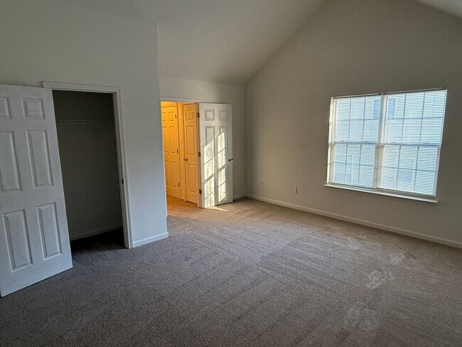 Building Photo - 6319 Elliott Dr