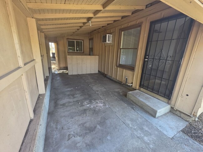 Building Photo - 1517 Solano St
