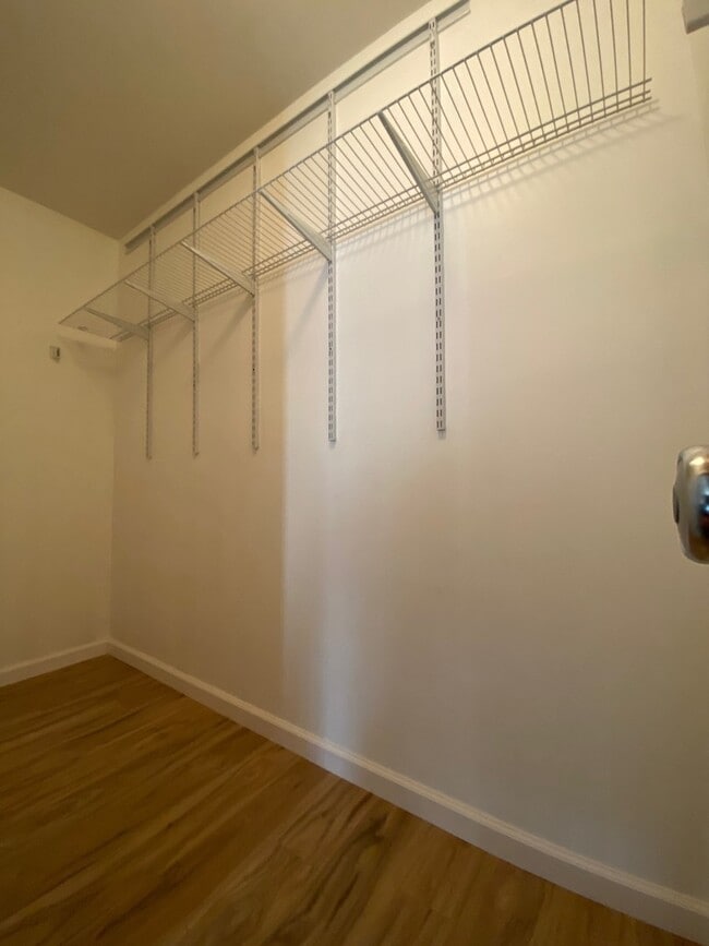 Building Photo - 1372 Cunat Ct