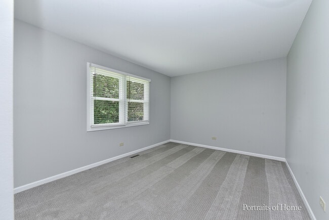 Building Photo - 453 Kensington Ct