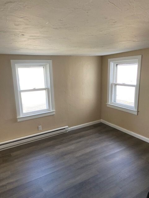 Building Photo - 401 3rd St