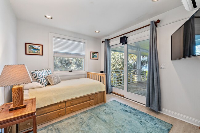 Building Photo - Hawaii Life Presents Modern Mokuleia Beach...