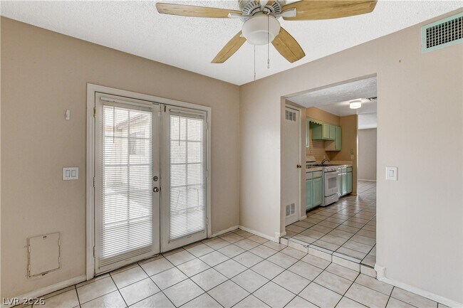 Building Photo - 3928 Torsby Pl